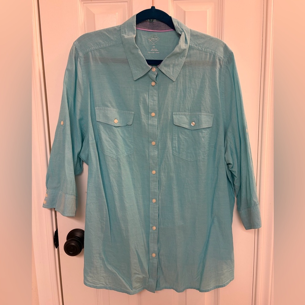 St. John’s Bay Light Blue Button-Up Shirt Size 2x